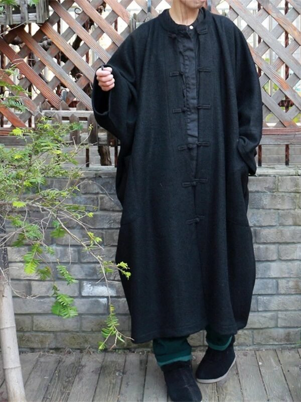 Свободное, винтажное пальто в азиатском стиле